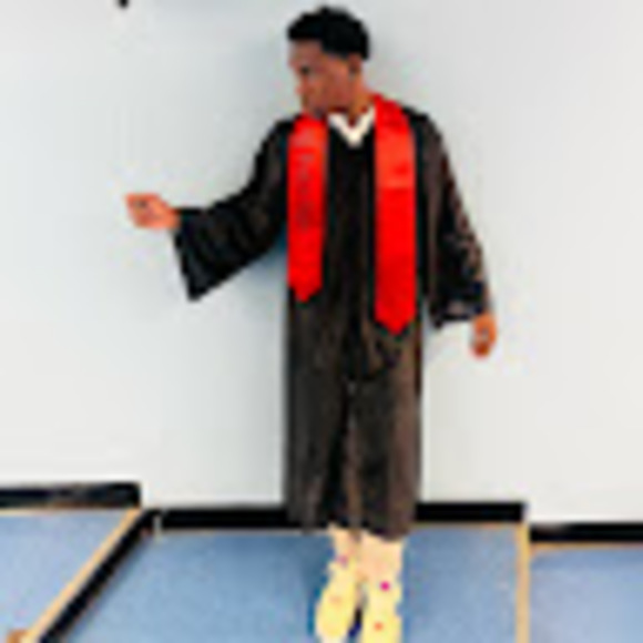 Meet your Posher, Akelo - Picture 1 of 1